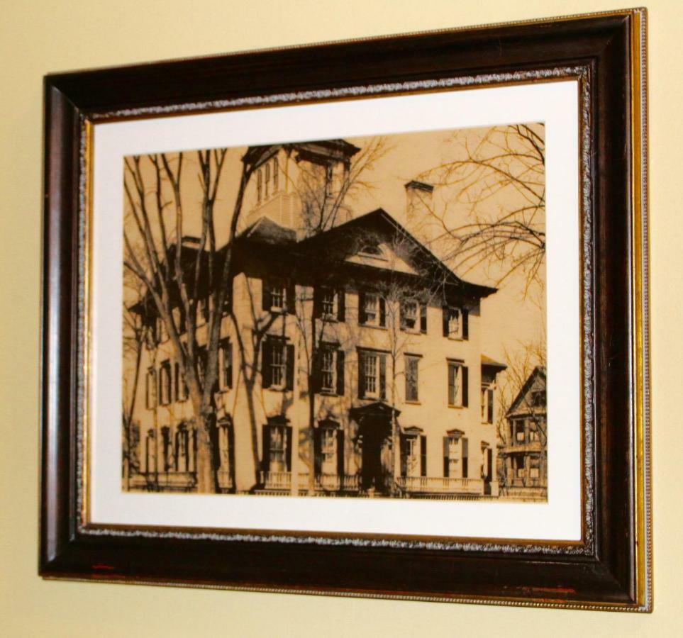 The Stockade Inn Schenectady Exterior photo